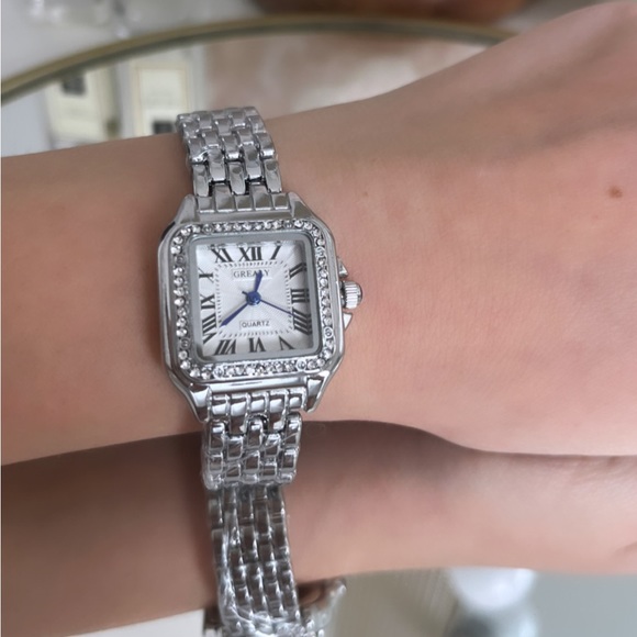NWT unisex silver sparkle square watch - Picture 5 of 5